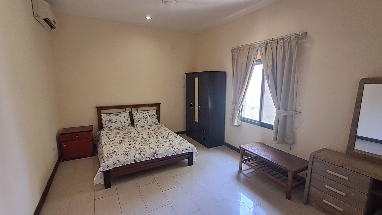 Manama, Rooms for Rent, BHD 140/month,  Fully Furnished Room Available In A 4-bedroom Apartment Located Near To British Club , Mah
