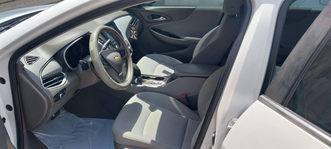 Jeddah, Vehicles, Cars & Trucks , SAR 38000,  Chevrolet Malibu,  2017,  Automatic,  338000 KM,    White
