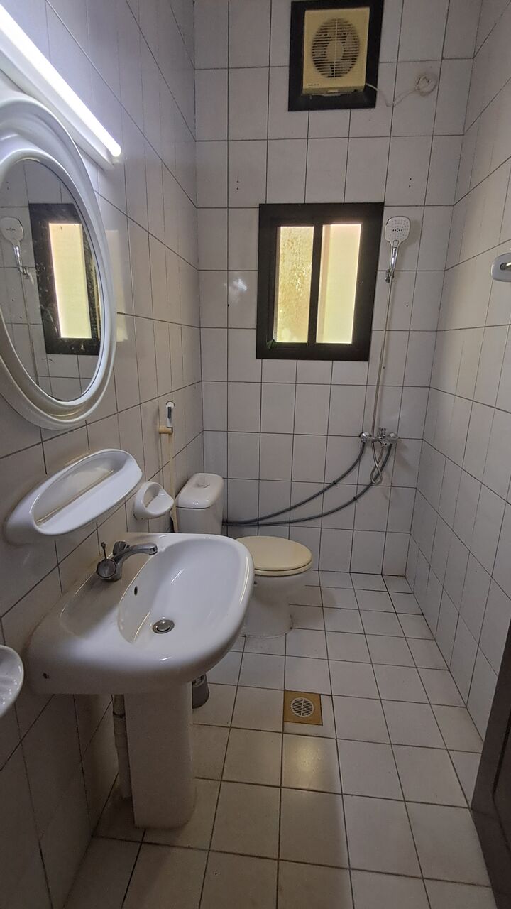 Mahooz, Bedspace For Rent, BHD 75/month,  Fully Furnished Bed Space[] For Gents] Available In Mahooz With EWA