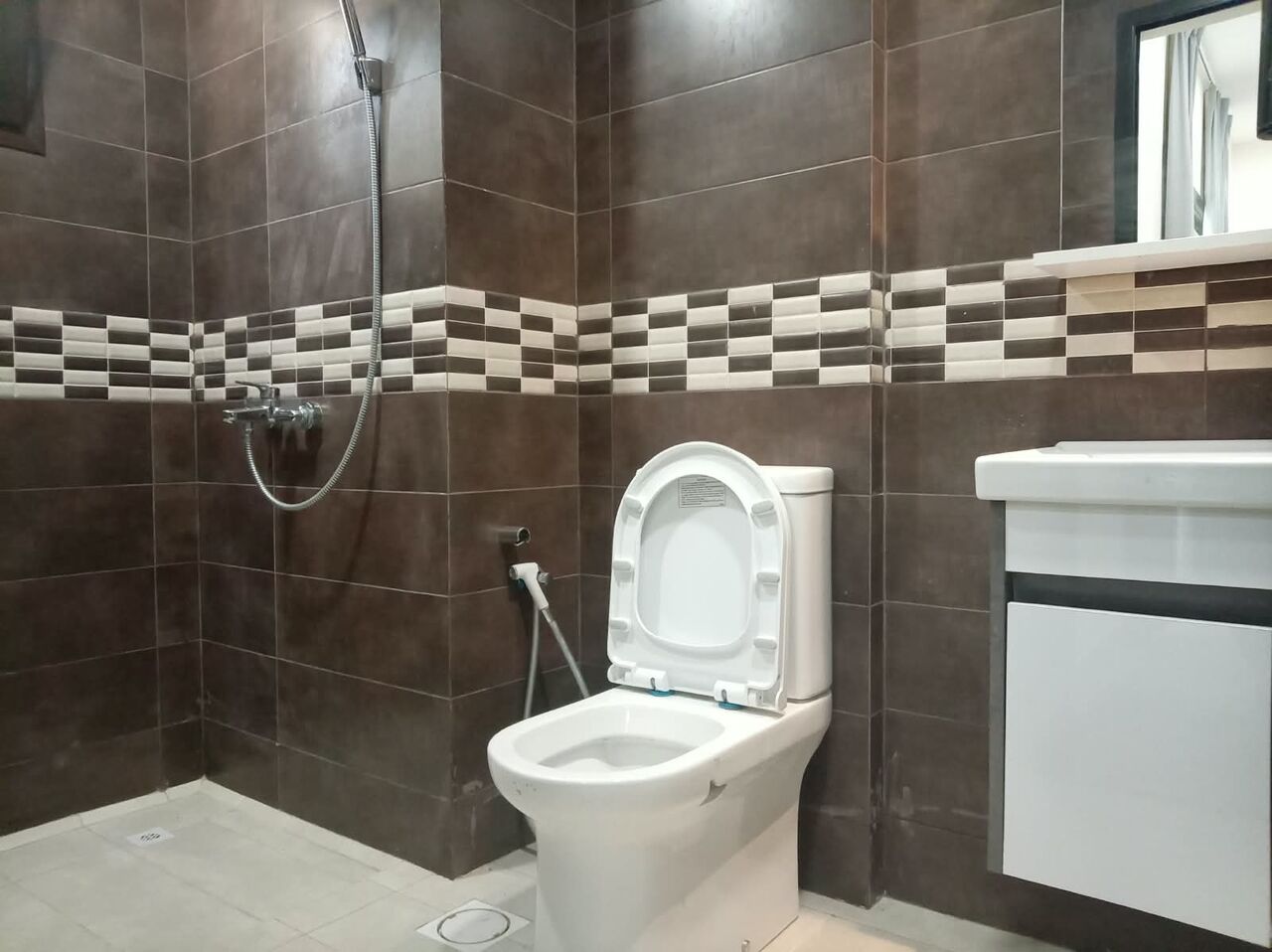 Adliya, Apartments, Flats, Houses & Villas, BHD 280/year,  1 BR,  Fully Furnished 1BHK Flat For Rent In Adliya With Ewa
