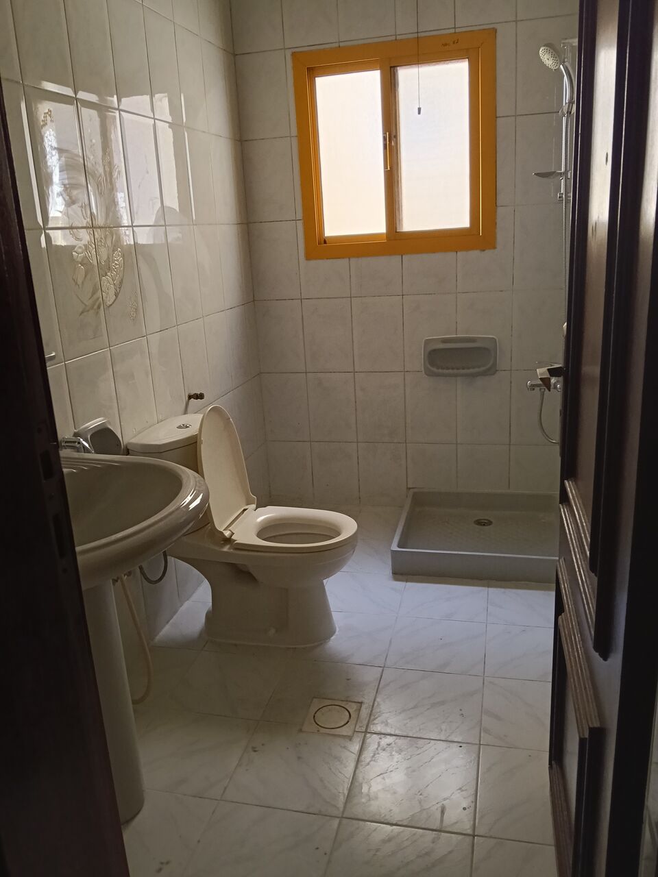 Umm Al Hassam, Apartments, Flats, Houses & Villas, BHD 190/month,  2 BR,  2 Bedroom Unfurnished Flat For Rent Without Ewa