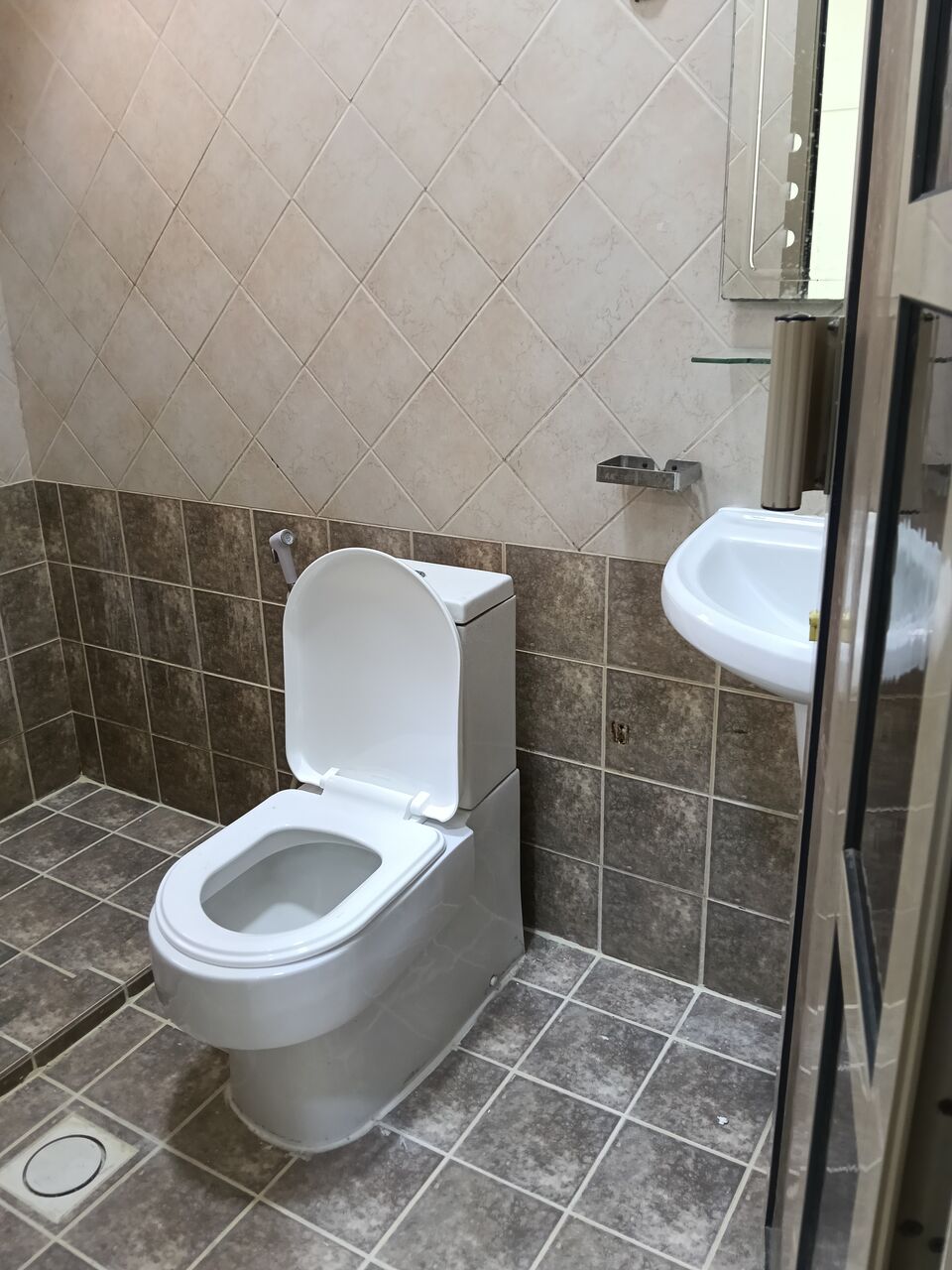 Umm Al Hassam, Apartments, Flats, Houses & Villas, BHD 210/month,  2 BR,  2 Bedroom Unfurnished Flat For Rent With Ewa