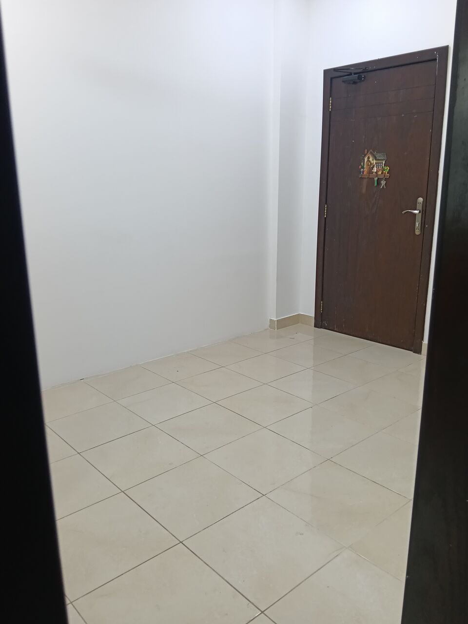 Salmaniya, Apartments, Flats, Houses & Villas, BHD 200/month,  1 BR,  1 Bedroom Unfurnished Flat For Rent With Ewa