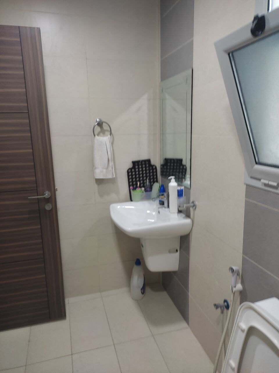 Juffair, Bedspace For Rent, BHD 75/month,  Bed Space Available For Exicutive Bachelor From Kerala Or Chemnai