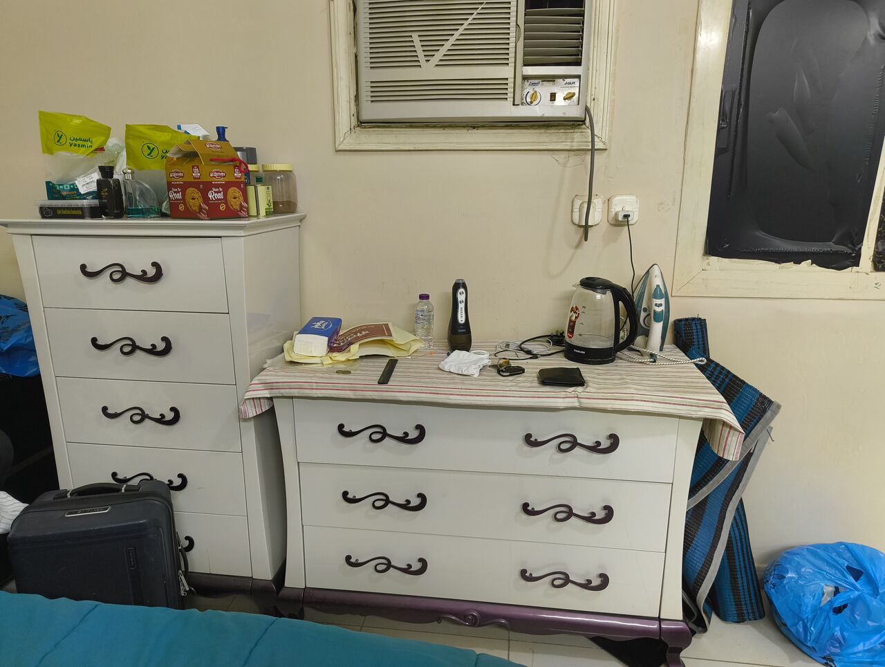 Jeddah, Furniture, SAR 1600,  Bedroom Set And Sofa Set