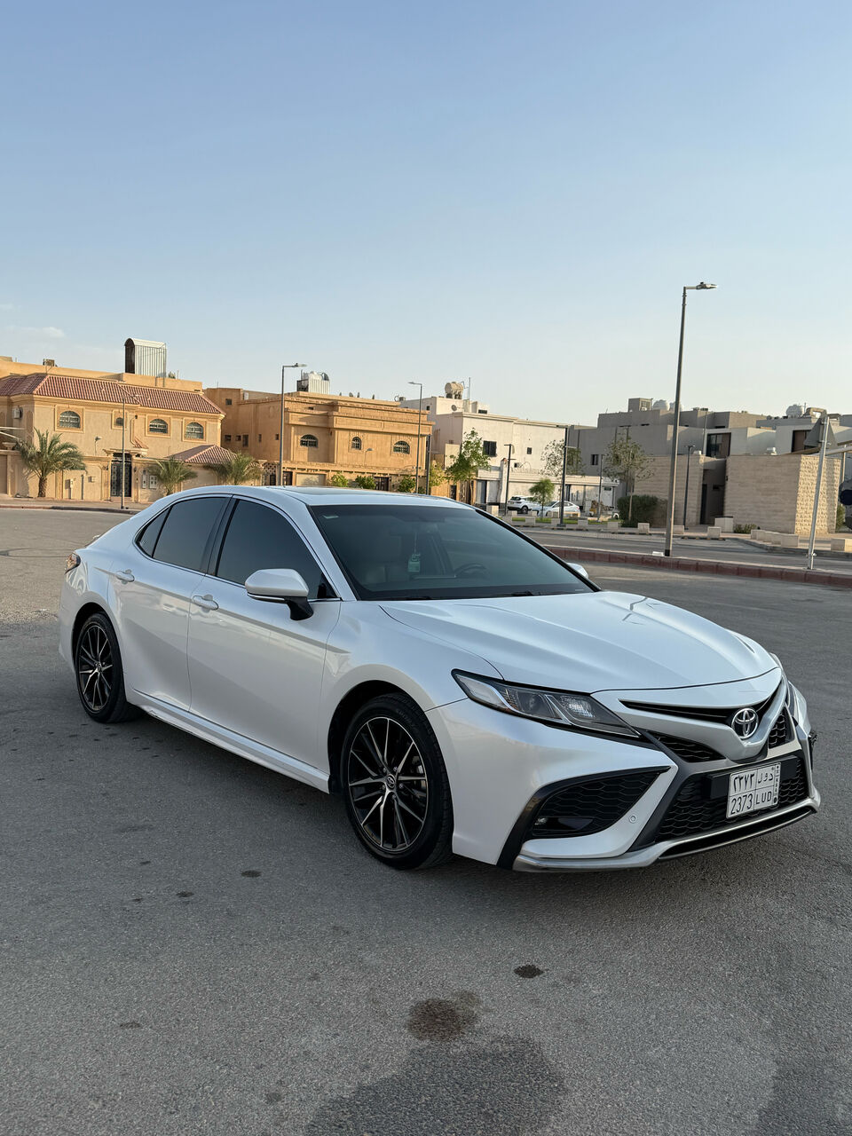 Riyadh, Vehicles, Cars & Trucks , SAR 179000,  Toyota Camry,  2021,  Automatic,  157000 KM,   Camry, Fully Loaded, Top Of The Line, 157,000 Km, Price: 79,000