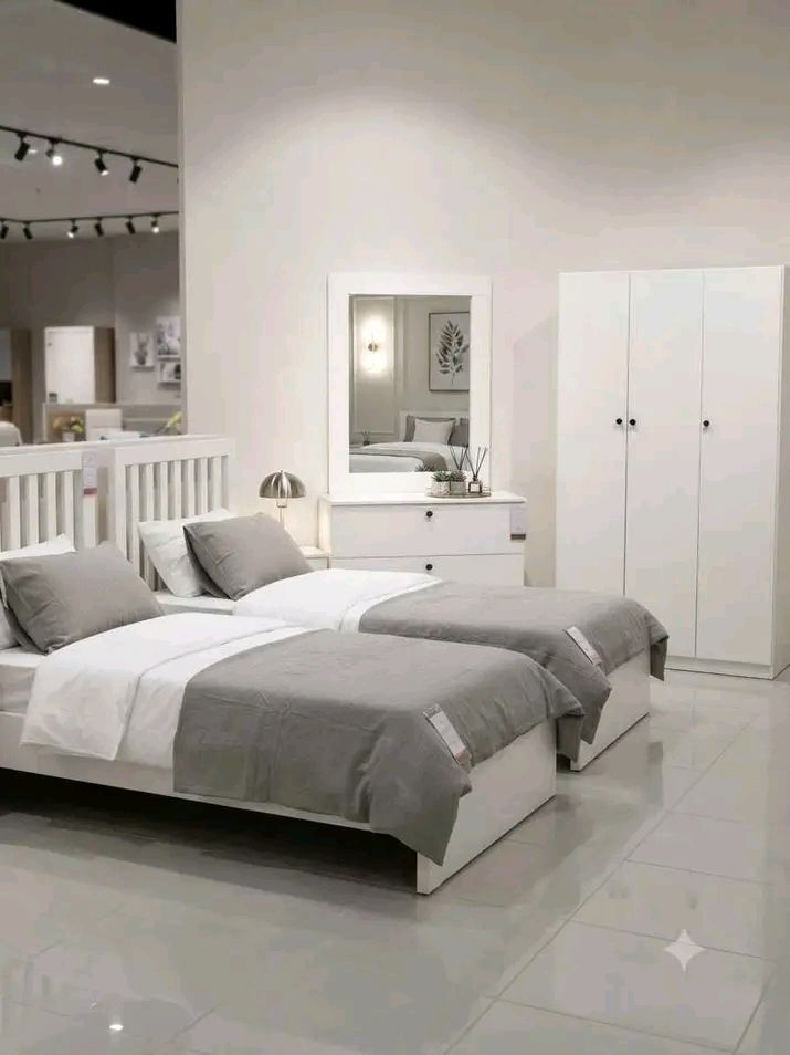 Jeddah, Furniture, SAR 5,  Luxurious Classic Bedroom Furniture Set Available
