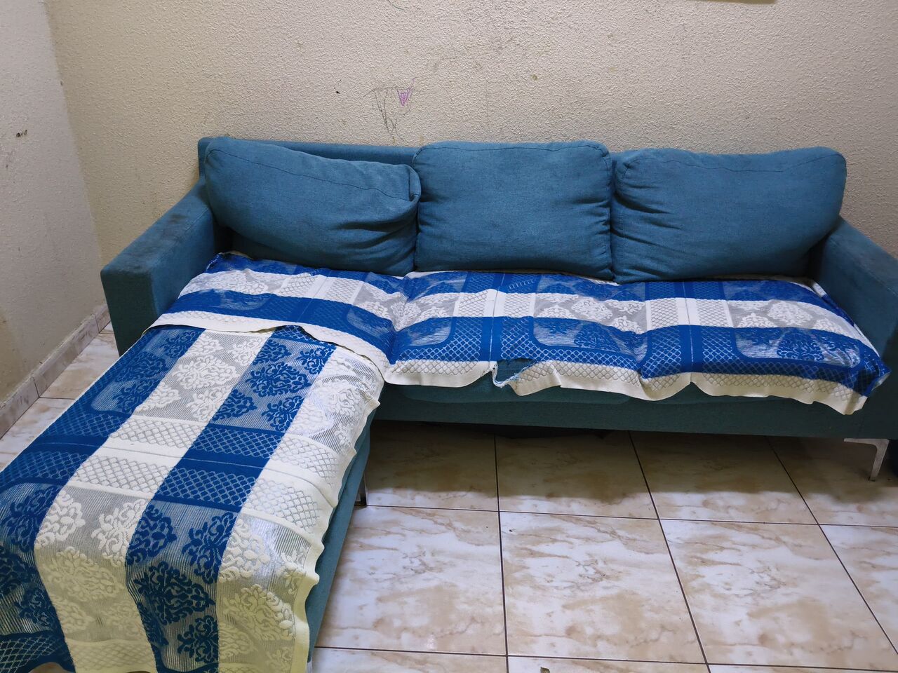 Jubail, Furniture, 500,  L Size Sofa For Sale ..