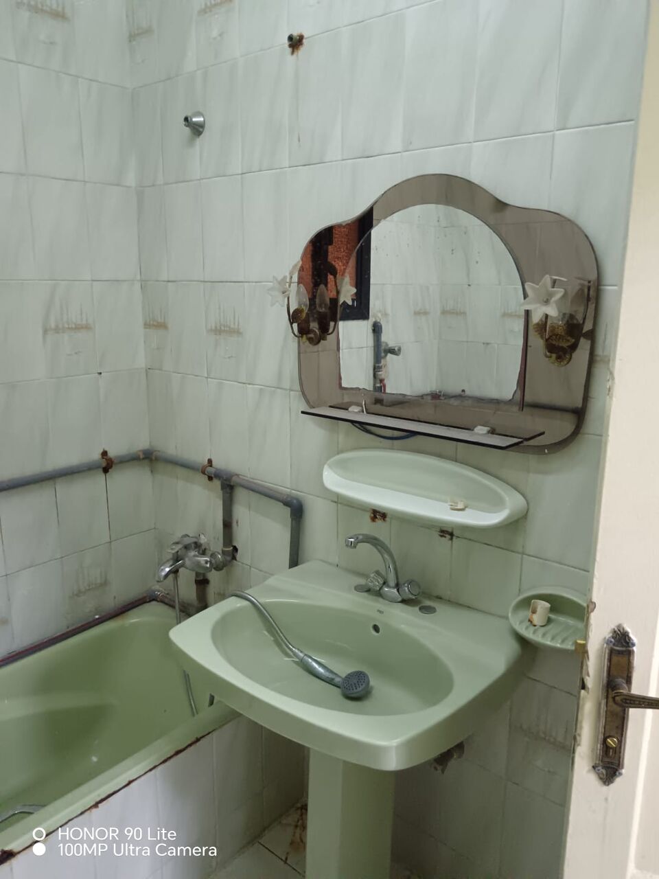 Jeddah, Bedspace For Rent, SAR 1250/month,  I Am Offering Room For Rent Only Bachelors