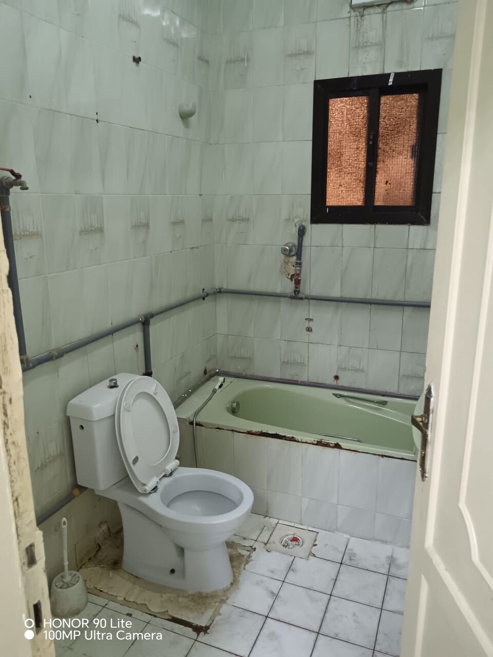 Jeddah, Bedspace For Rent, SAR 1250/month,  I Am Offering Room For Rent Only Bachelors