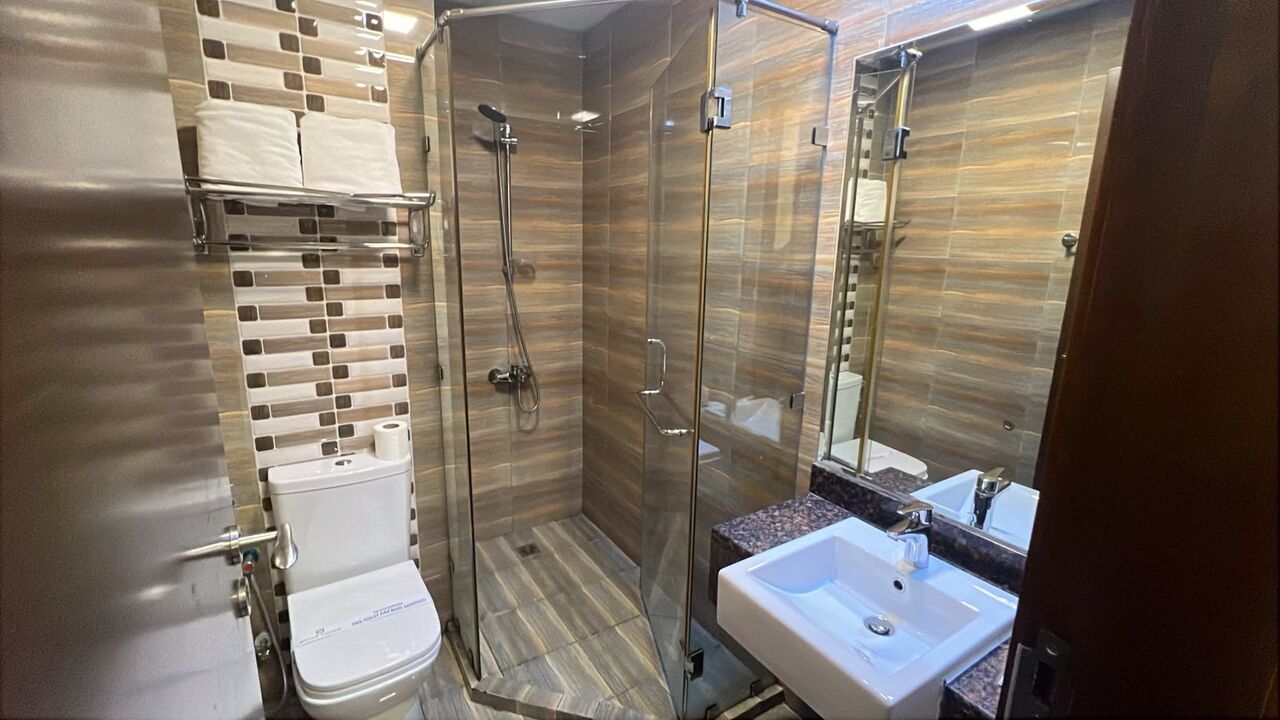 Juffair, Apartments, Flats, Houses & Villas, BHD 375/month,  Furnished,  1 BR,  Luxury And Spacious  Flat