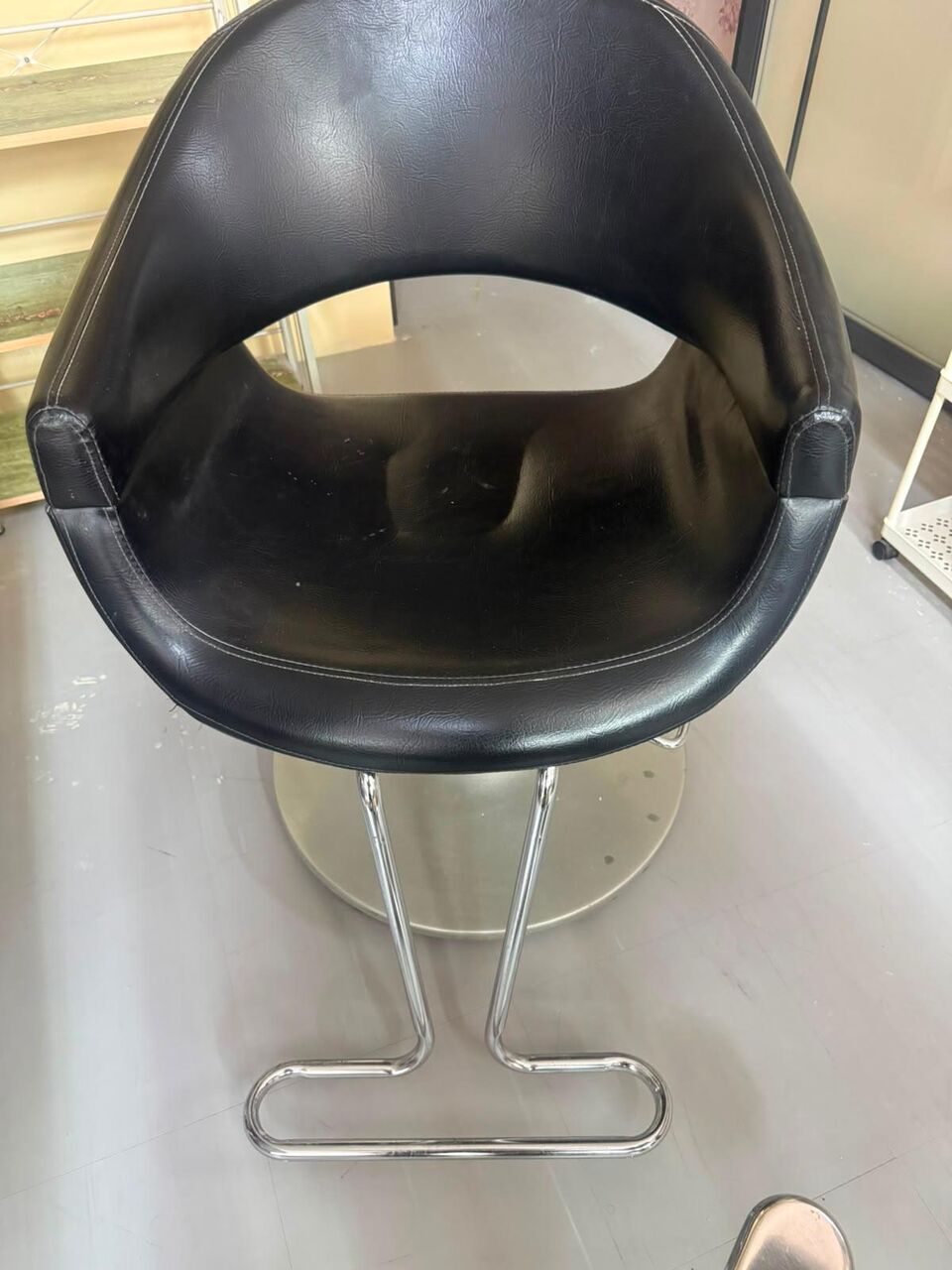 Manama, Furniture, BHD 20,  Salon Chair And Sofa