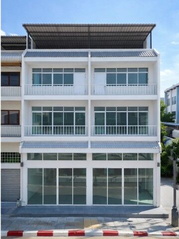 Bangkok, Villas, THB 44998,  56 Sq. Feet,  Showrooms รพ.สินแพทย์ ศรีนครินทร์ 100 ม. อาคารพาณ