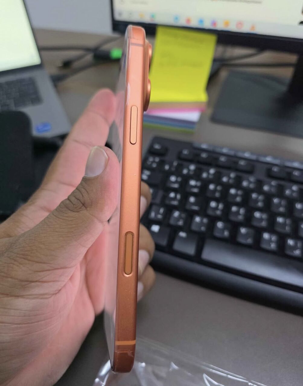 Jubail, Mobile Phones, SAR 4300,  IPhone 17 Pro Max - 256 GB - Orange 10/10 Condition