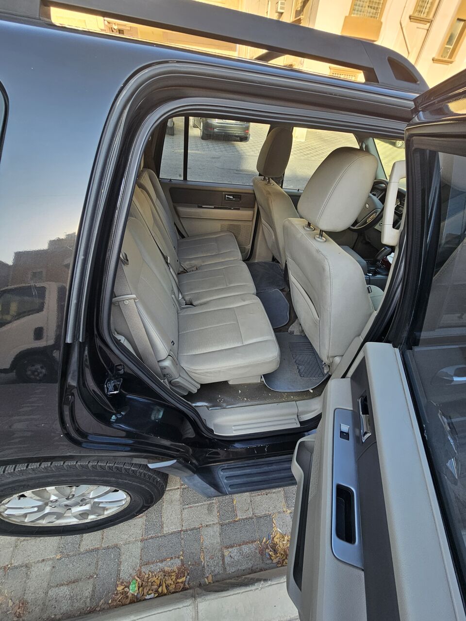Jubail, Vehicles, Cars & Trucks , SAR 42000,  Ford Expedition,  2013,  Automatic,  215000 KM,    SAR 42000