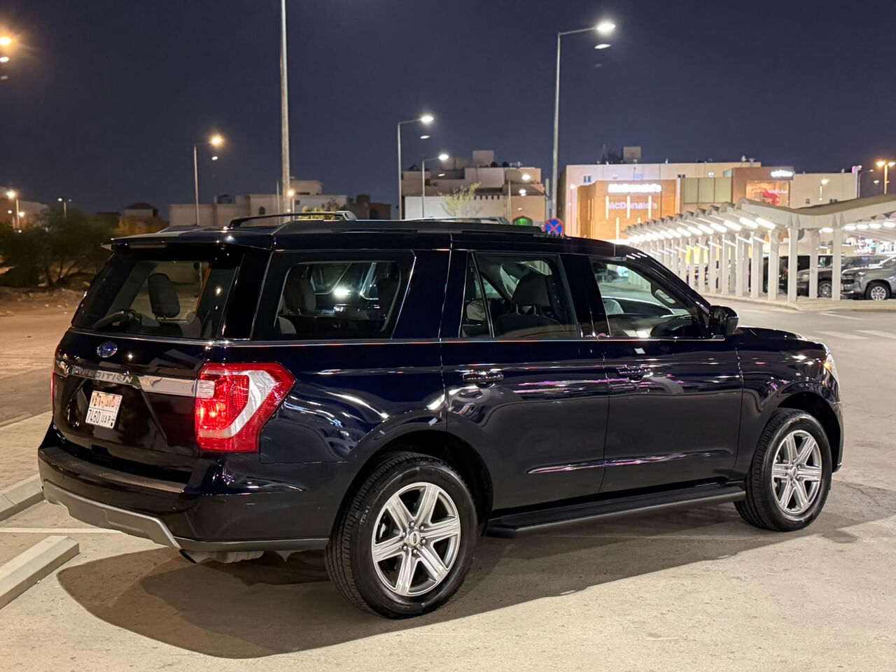 Riyadh, Vehicles, Cars & Trucks , SAR 118000,  Ford Expedition,  2021,  Automatic,  90000 KM,  For Sale: