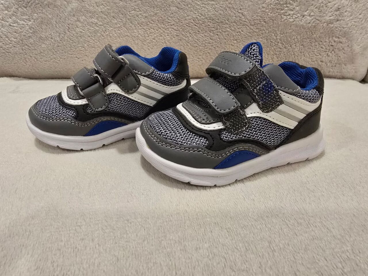 Jeddah, Baby & Kid Stuff, SAR 75,  New Sports Shoes For 6 To 12 Months Old. Size EU19