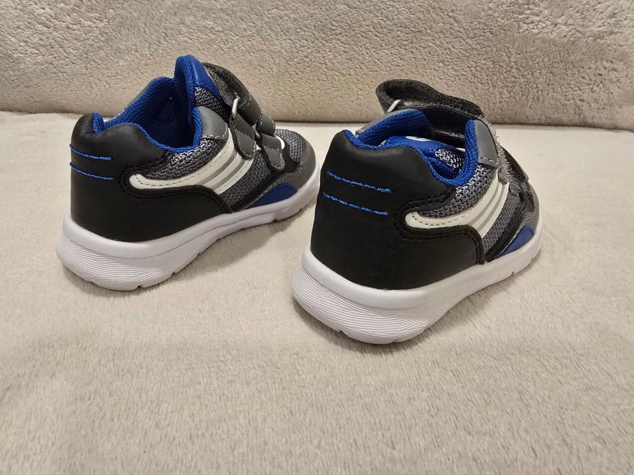 Jeddah, Baby & Kid Stuff, SAR 75,  New Sports Shoes For 6 To 12 Months Old. Size EU19