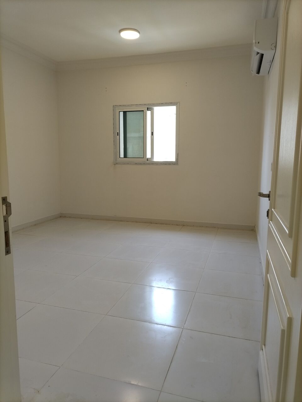 Khobar, Apartments, Flats, Houses & Villas, SAR 25600/year,  2 BR,  Family Apartment For Rent (Two Rooms, Hall, Bathrooms, Air-conditioned Kitchen, Split Outs