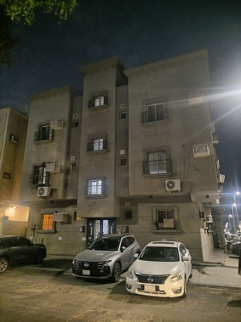 Khobar, Apartments, Flats, Houses & Villas, SAR 16000/year,  2 BR,  Family Apartment For Rent (Two Bedrooms, Bathroom, Kitchen, Roof Without Elevator)