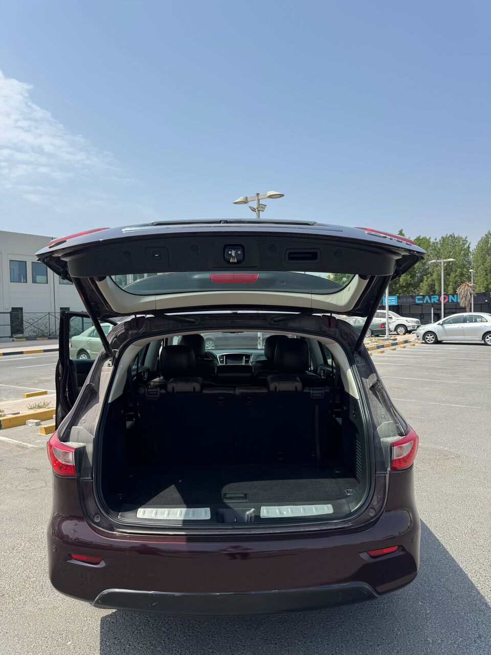 Manama, Vehicles, Cars & Trucks , BHD 3400,  2015 Infiniti QX60 3.5L V6 &ndash; 7 Seater &ndash; Full Option,  2015,  Automatic,  173000 KM,