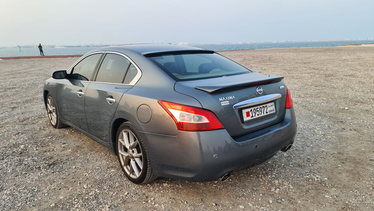 Juffair, Vehicles, Cars & Trucks , BHD 1250,  Nissan Maxima,  2011,  Automatic,  273 KM,   Full Option Instalments Option Available