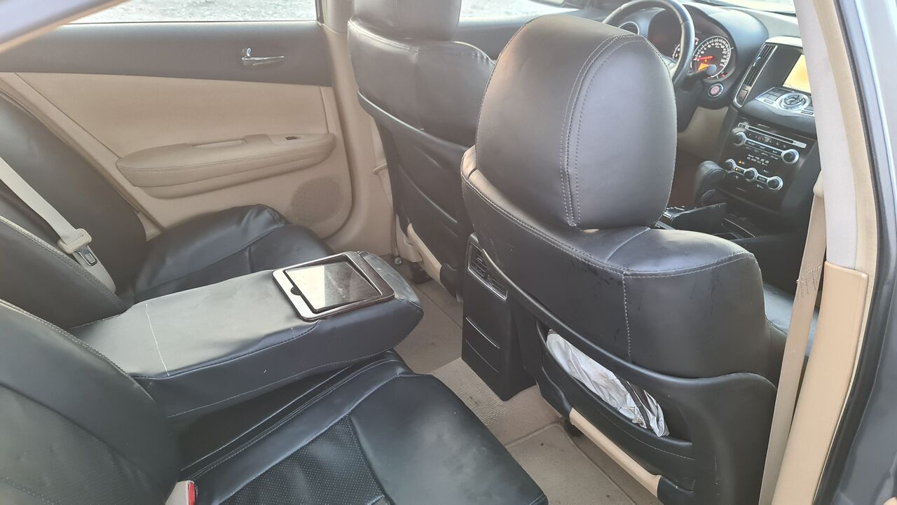 Juffair, Vehicles, Cars & Trucks , BHD 1250,  Nissan Maxima,  2011,  Automatic,  273 KM,   Full Option Instalments Option Available