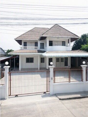 Bangkok, Villas, THB 15999,  130 Sq. Feet,  ใกล้ม.ศิลปากร 1 กม. สำนักงานที่ดิน นคร