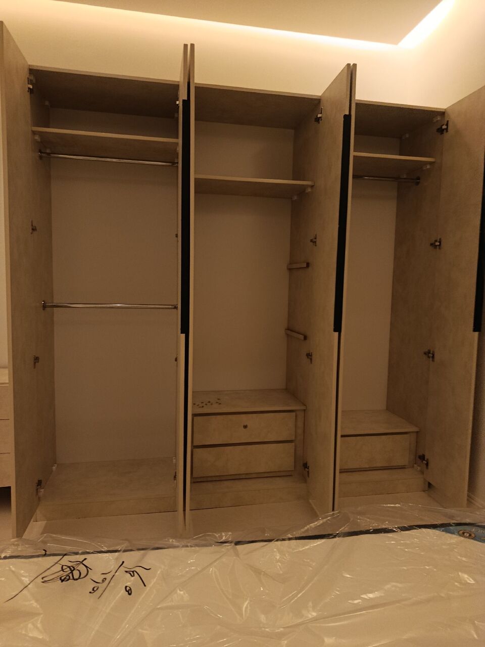 Jeddah, Furniture, SAR 1,  New Complete Bedroom Set For Sale