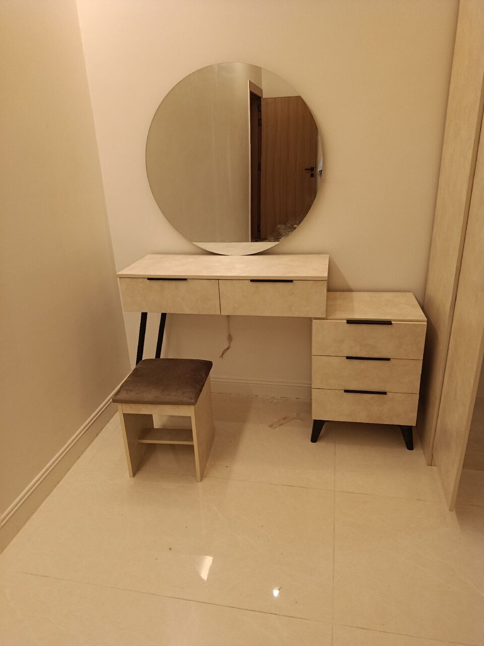 Jeddah, Furniture, SAR 1,  New Complete Bedroom Set For Sale