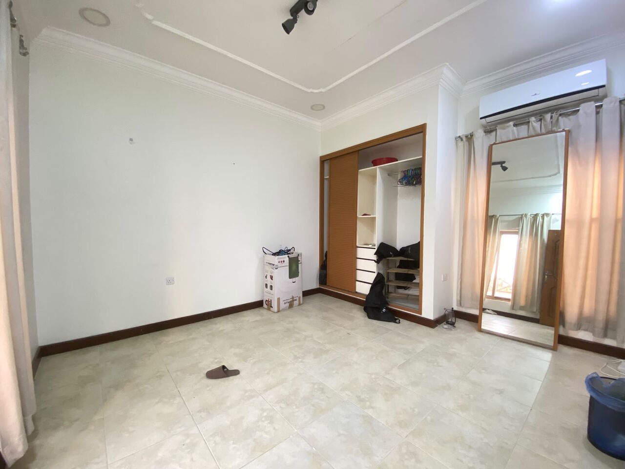 Saar, Villas, BHD 750,  4 Bedroom All Attached Bathroom Semi Furnished Villa With Pool