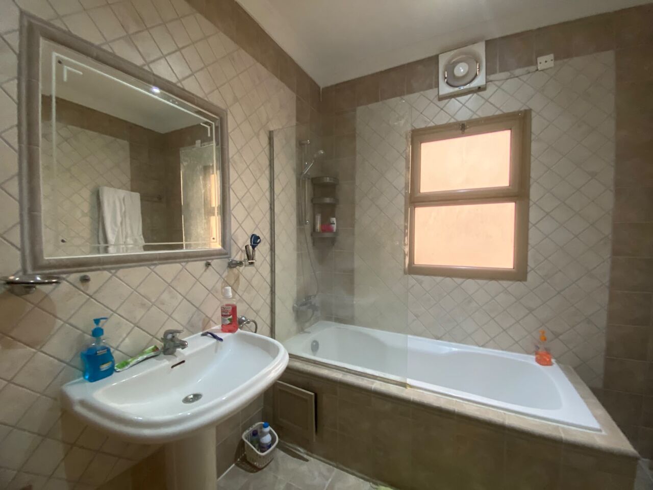 Saar, Villas, BHD 750,  4 Bedroom All Attached Bathroom Semi Furnished Villa With Pool