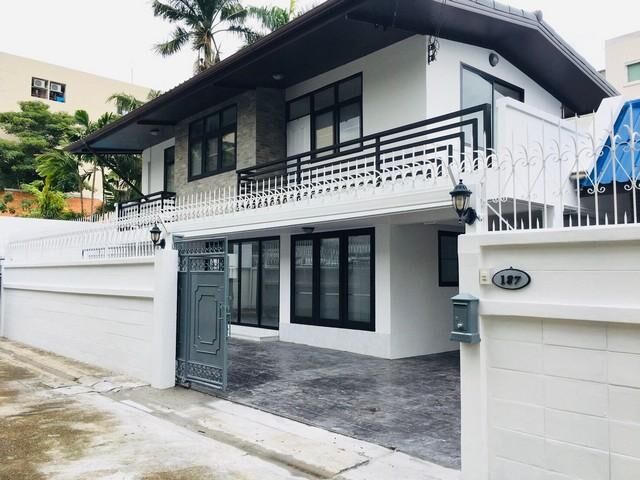 Bangkok, Villas, THB 70000,  60 Sq. Feet,  ให้เช่าโฮมออฟฟิศ 2 ชั้น 200 ตร.ม. หลังมุม ย