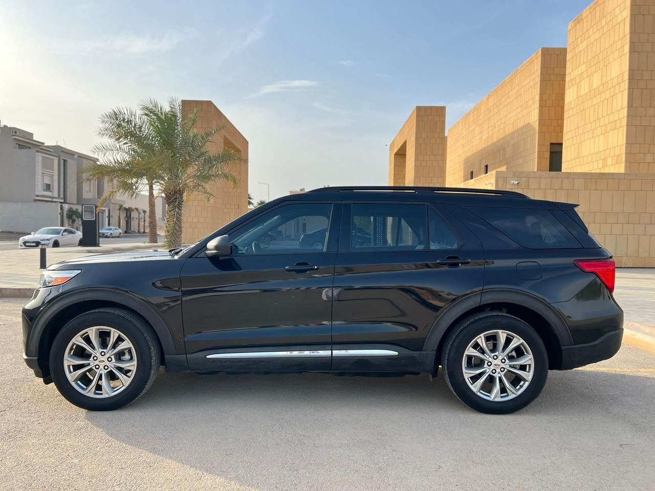 Riyadh, Vehicles, Cars & Trucks , SAR 98000,  FORD EXPLORER 4WD XLT2 ECOBOOST,  2021,  Automatic,  104000 KM,  FULL OPTION