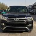 SAR 147000,  Toyota Land Cruiser GXR1,  2020,  Automatic,  360000 KM,  Toyota Land Cruiser Diesel For Sale