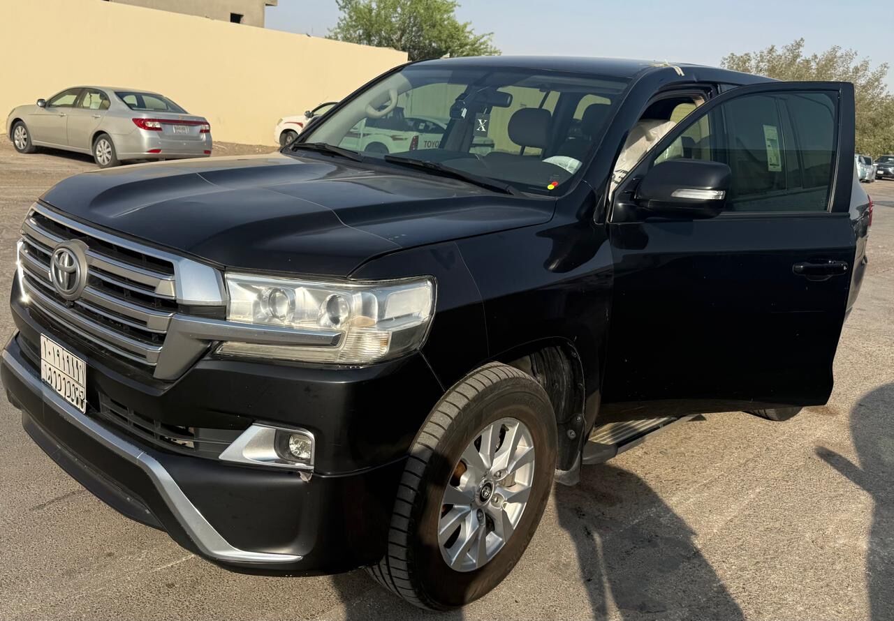 Riyadh, Vehicles, Cars & Trucks , SAR 147000,  Toyota Land Cruiser GXR1,  2020,  Automatic,  360000 KM,  Toyota Land Cruiser Diesel For Sale