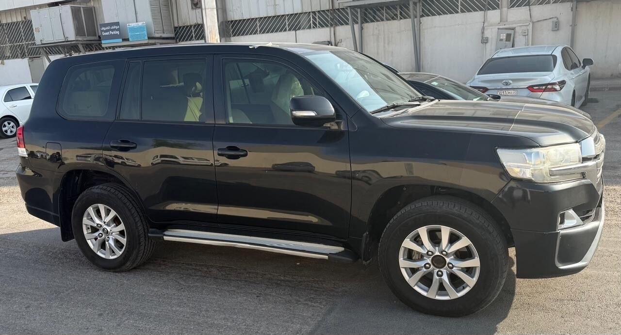 Riyadh, Vehicles, Cars & Trucks , SAR 147000,  Toyota Land Cruiser GXR1,  2020,  Automatic,  360000 KM,  Toyota Land Cruiser Diesel For Sale
