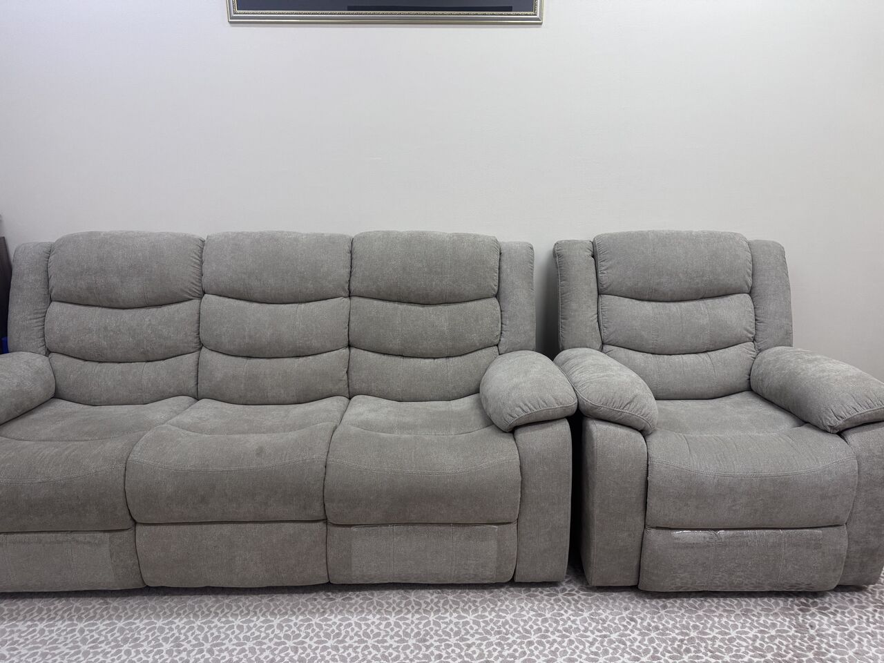 Al Khobar Al Shamalia, Furniture, SAR 2000,  3 + 1 Sofa Recliner On Sales