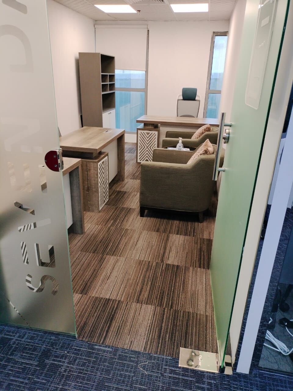 Dubai, Offices, AED 28999,  180 Sq. Feet,  Well Maintained Office Available For Rent In Dubai