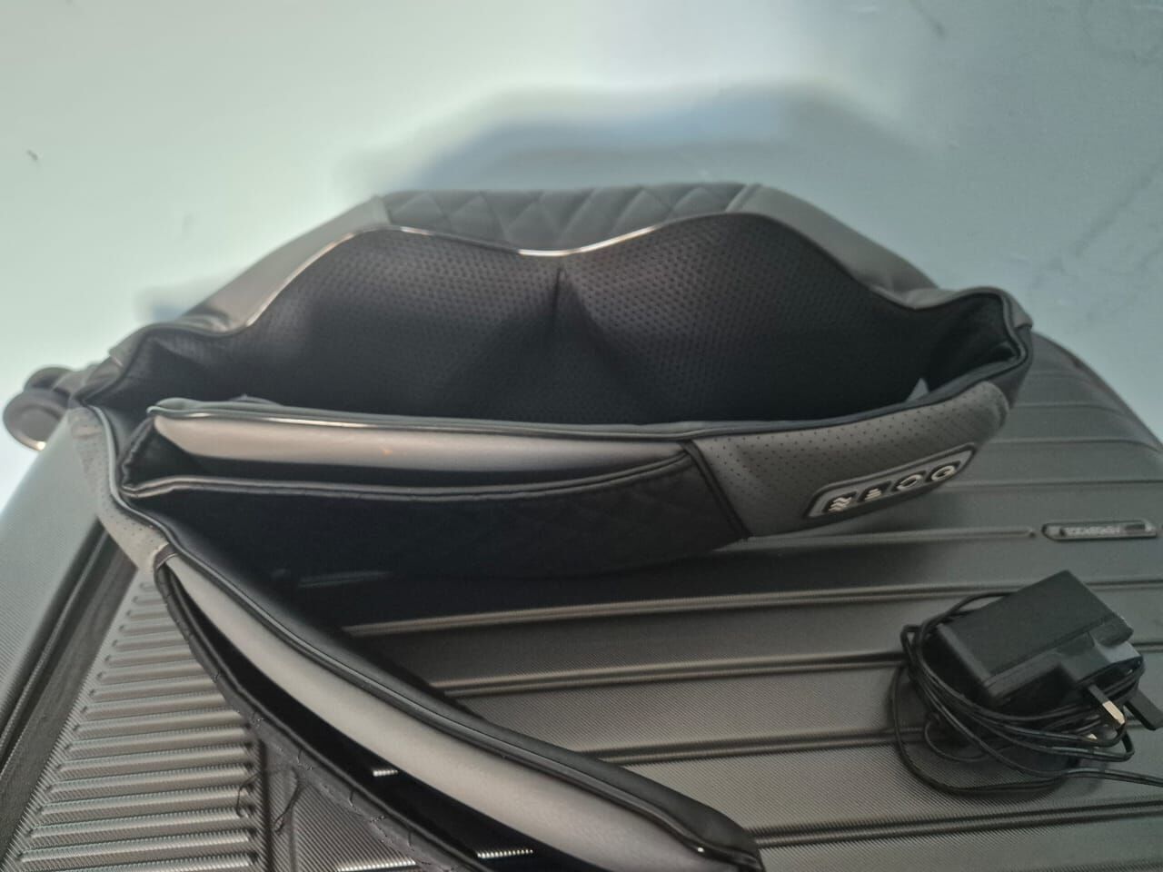 Khobar, Health & Beauty Items, SAR 250,  MASSAGE DEVICE FOR NECK AND BOADY.