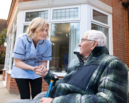 New York, Elder Care, Quality Care In Welcoming English Care Homes