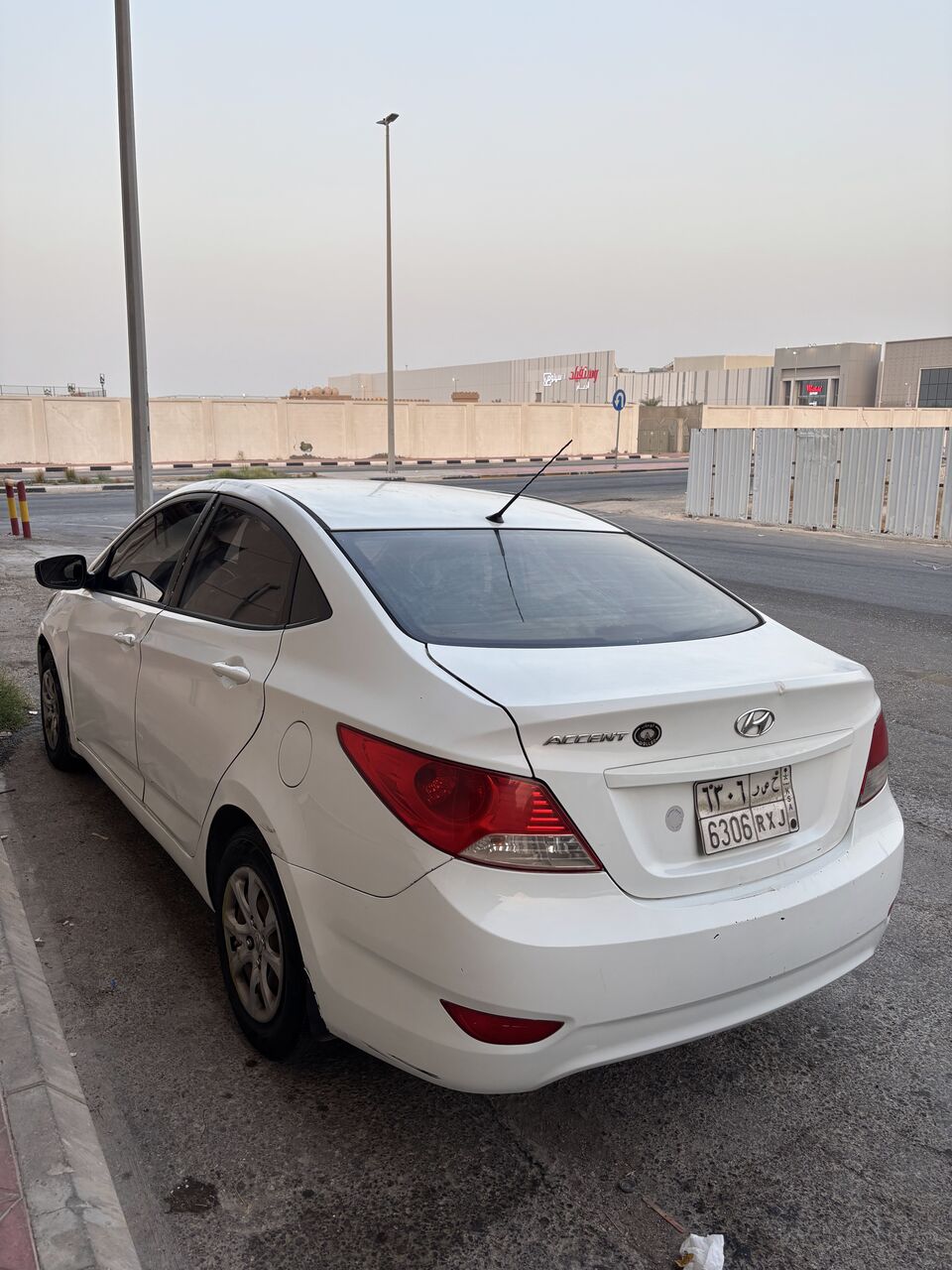 Dammam, Vehicles, Cars & Trucks , SAR 17000,  Hyundai Accent,  2015,  Automatic,  560000 KM,    Car For Sell