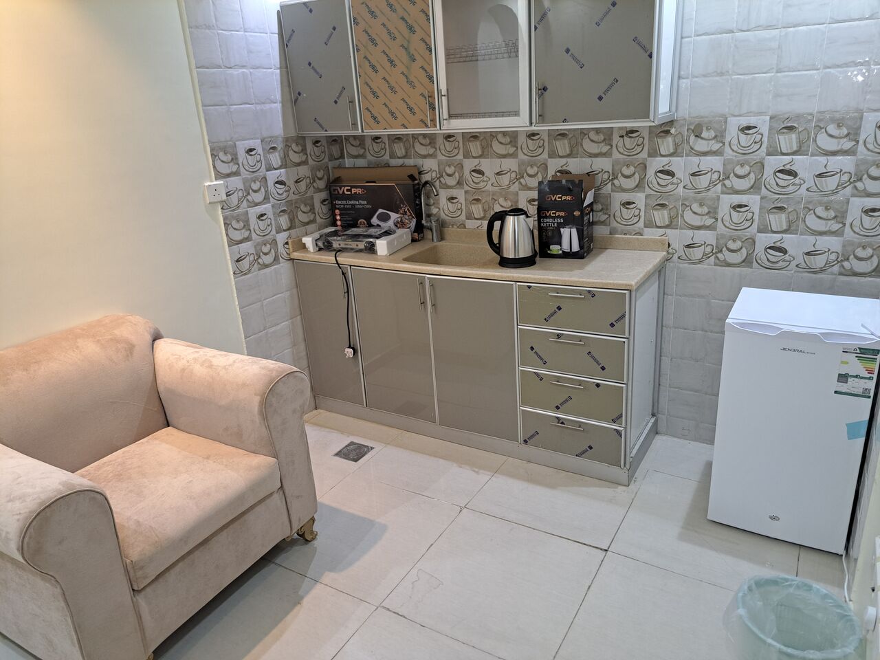 Jeddah, Holiday/Vacation Rentals, SAR 1800/month,  2 BR,  Furnished 1-2 Studio Room Apartments