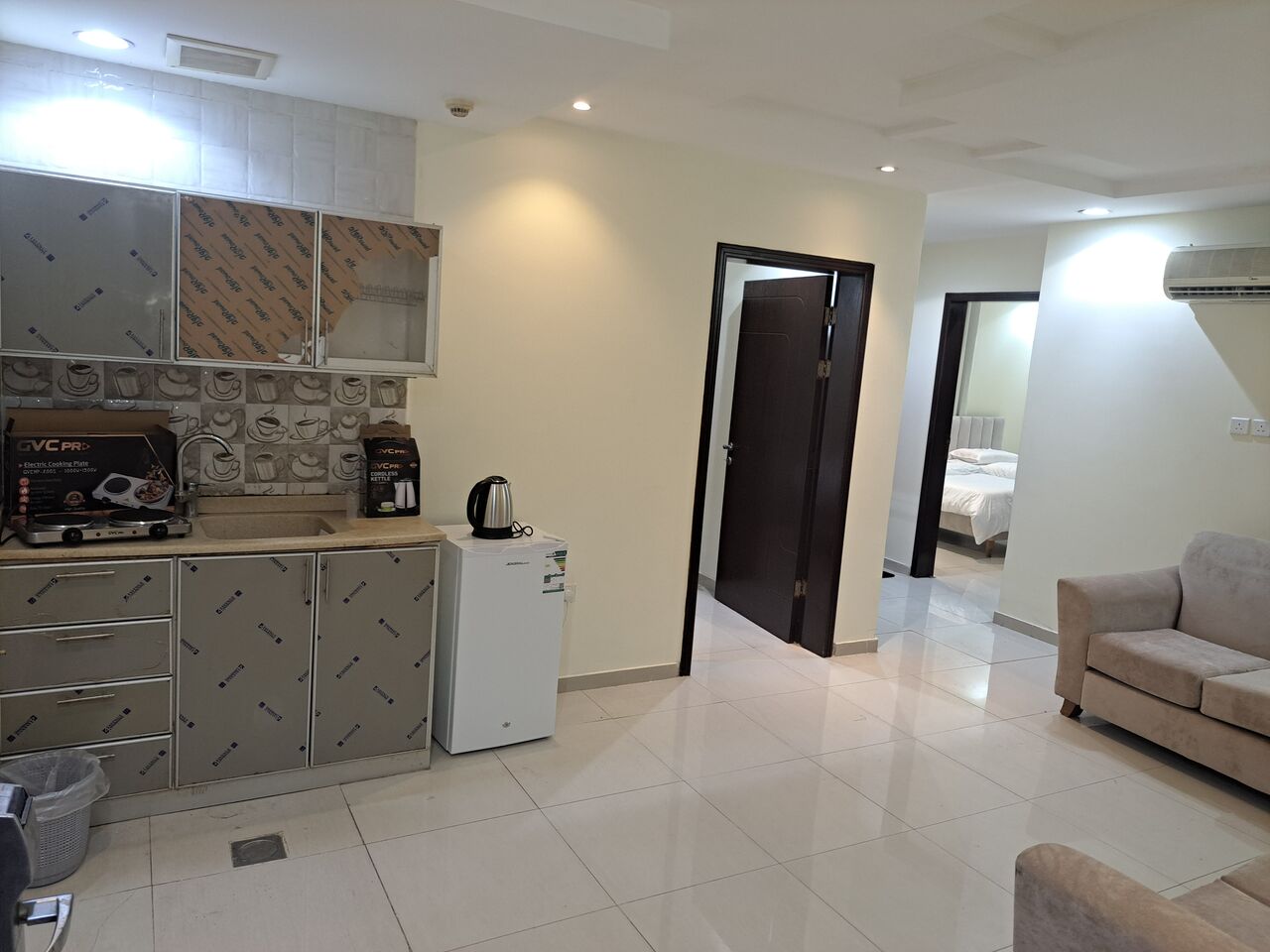 Jeddah, Holiday/Vacation Rentals, SAR 1800/month,  2 BR,  Furnished 1-2 Studio Room Apartments