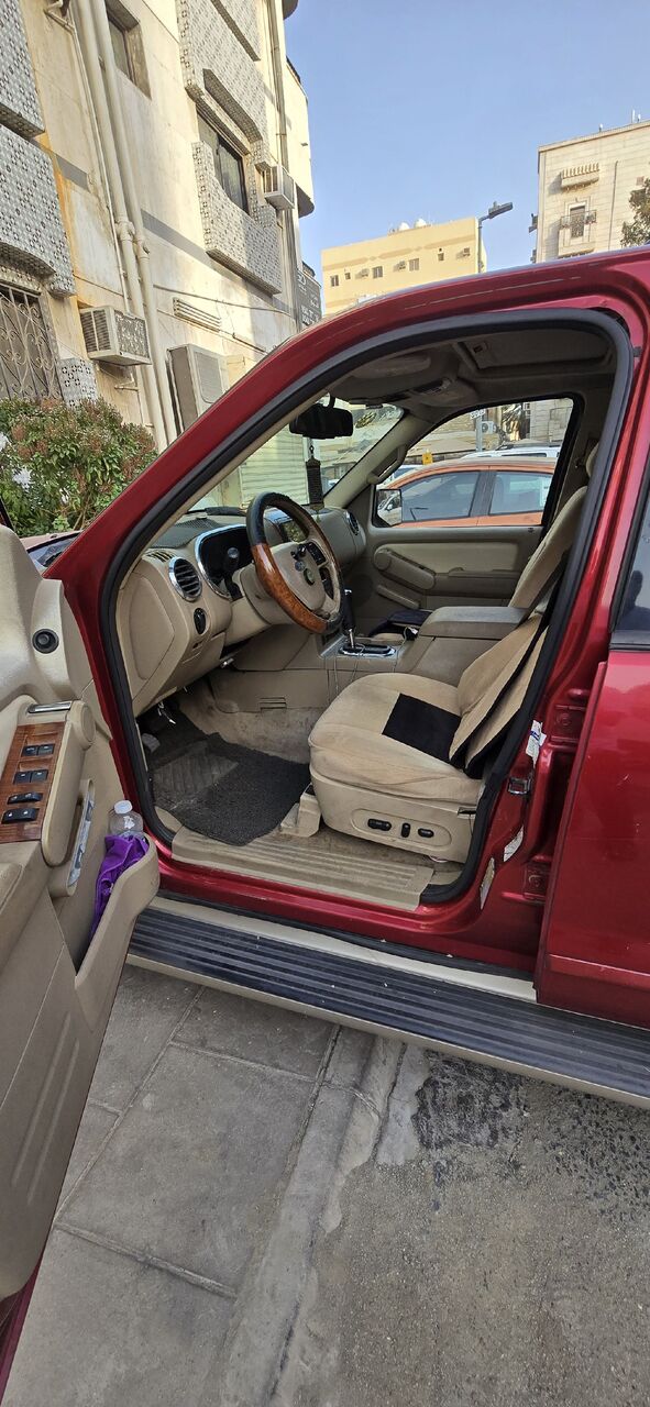Jeddah, Vehicles, Cars & Trucks , SAR 12000,  Ford Explorer,  2007,  Automatic,  357000 KM,   For Immediate Sale