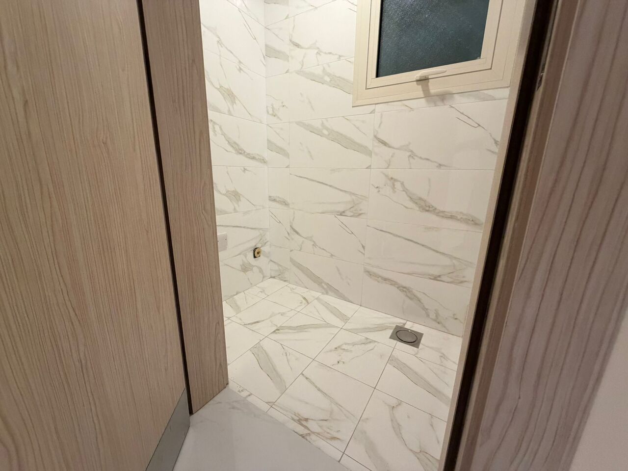Sanad, Apartments, Flats, Houses & Villas, BHD 450/month,  3 BR,  SEMI-FURNISHED APARTMENT FOR RENT IN SANAD