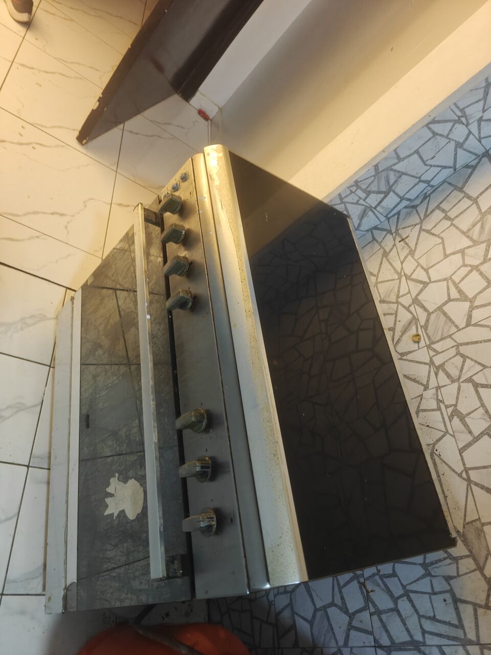 Riyadh, Air Conditioners, SAR 150,  5 Burner Cooking Range With Oven