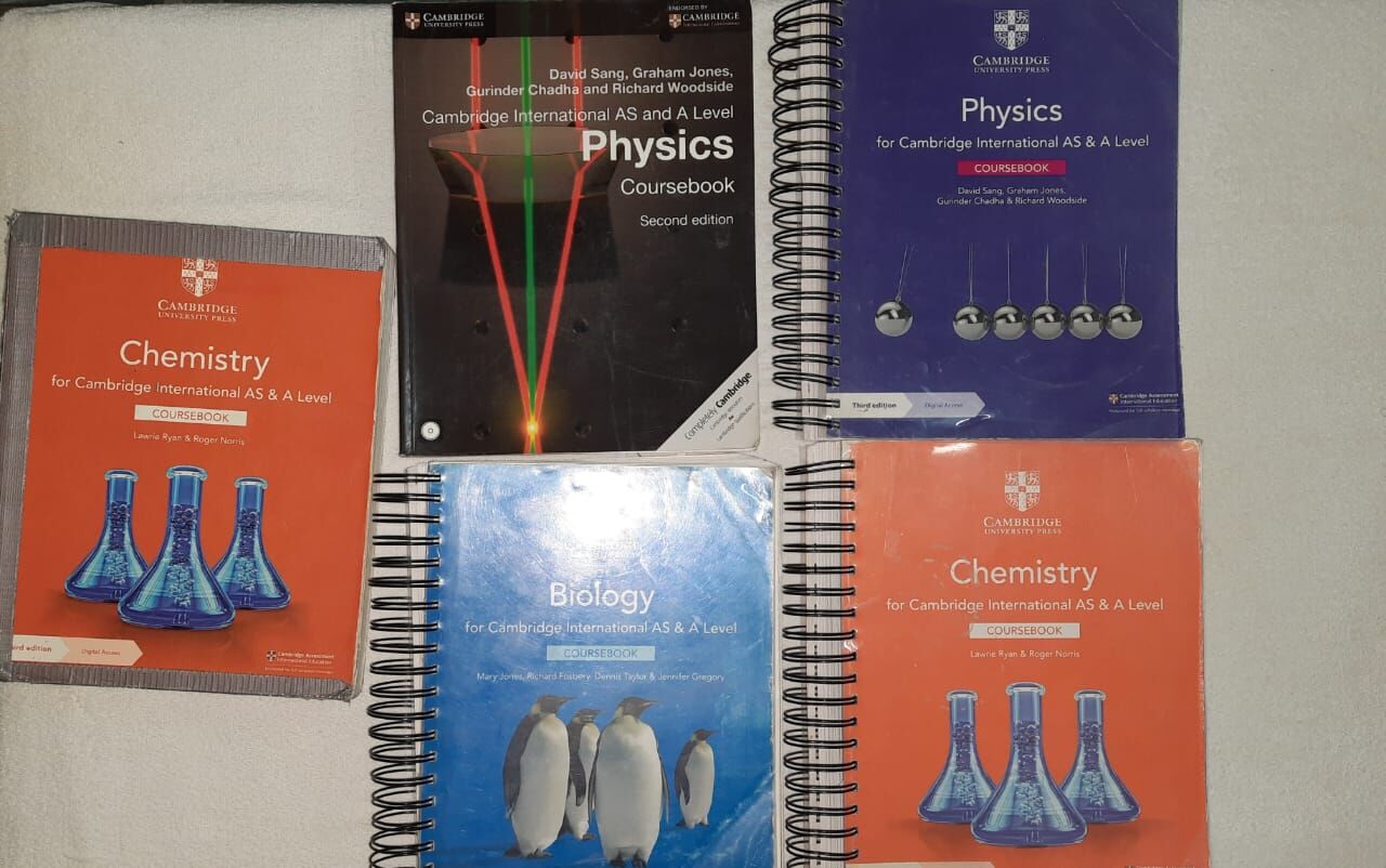 Riyadh, Books, O/A Level Books And Past Papers (used)