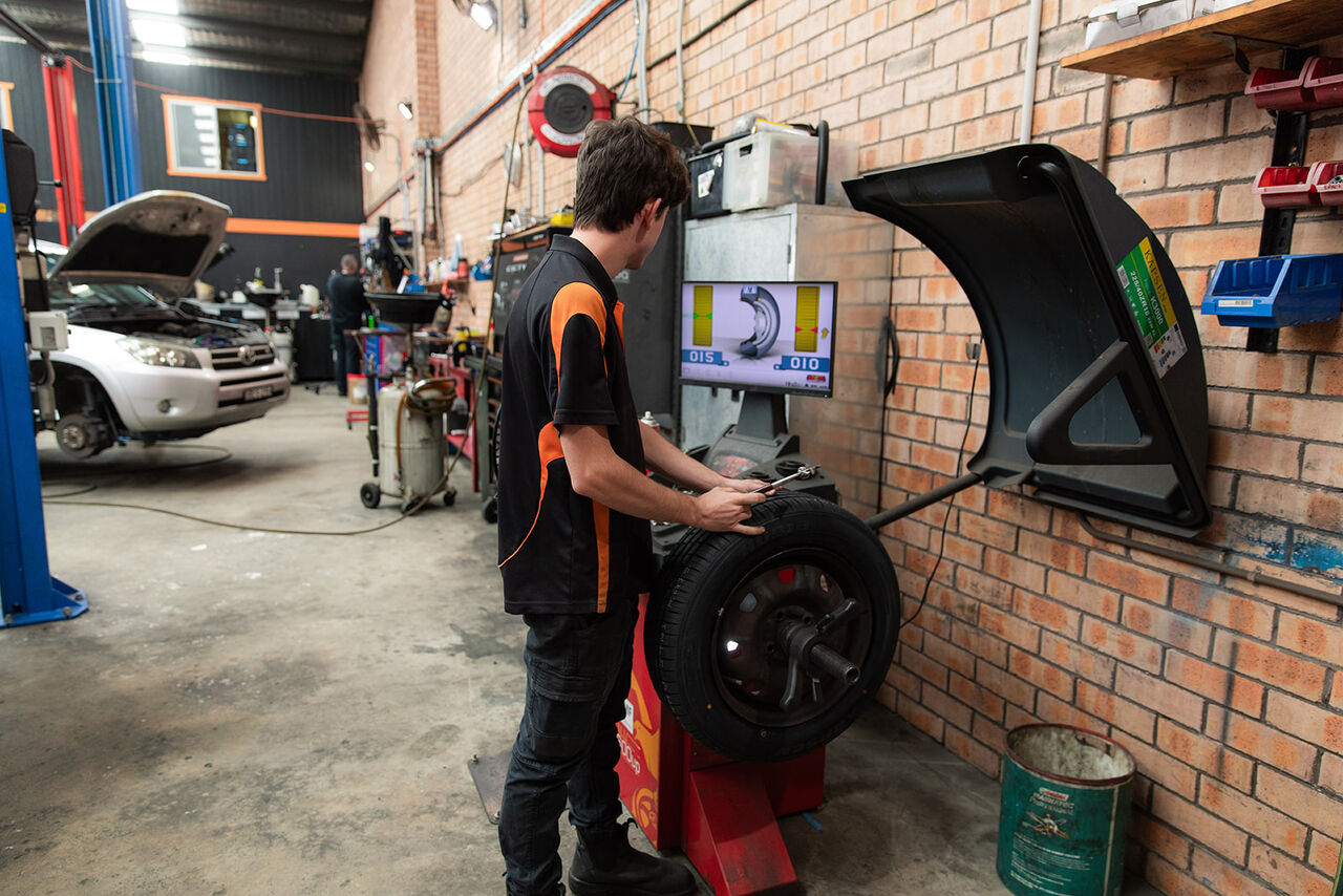 Sydney, Automotive, Car Servicing Wollongong | Reliable Car Service & Repairs