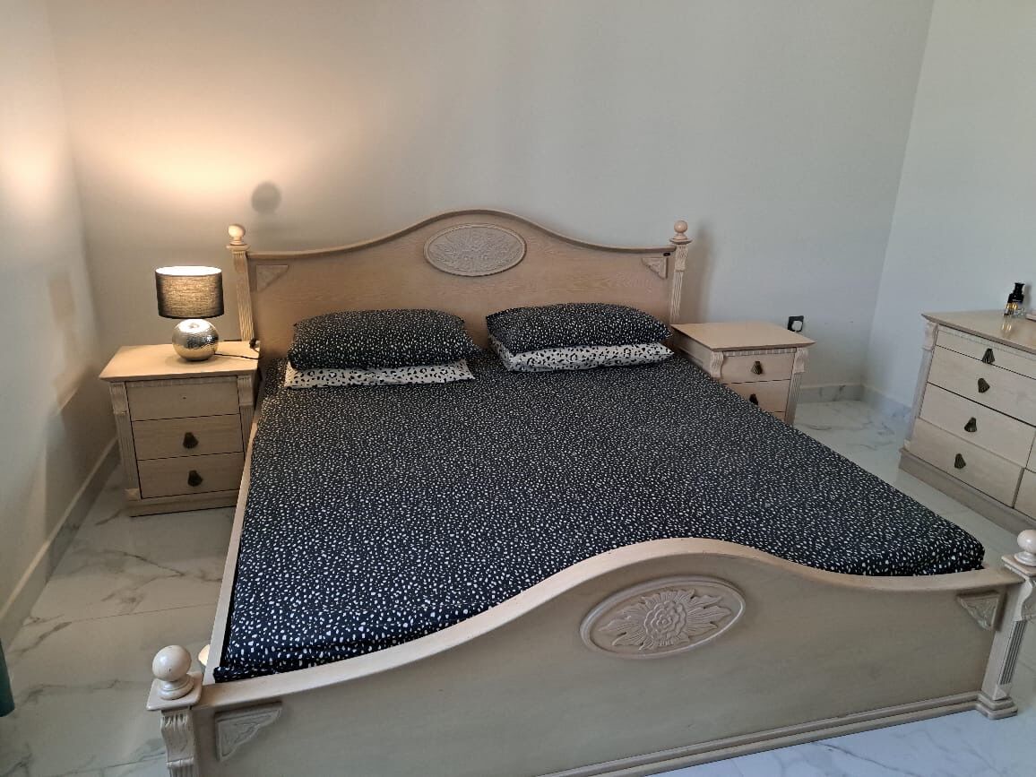 Jeddah, Furniture, SAR 1500,  Complete Used Wooden Bedroom & Sofa Sets